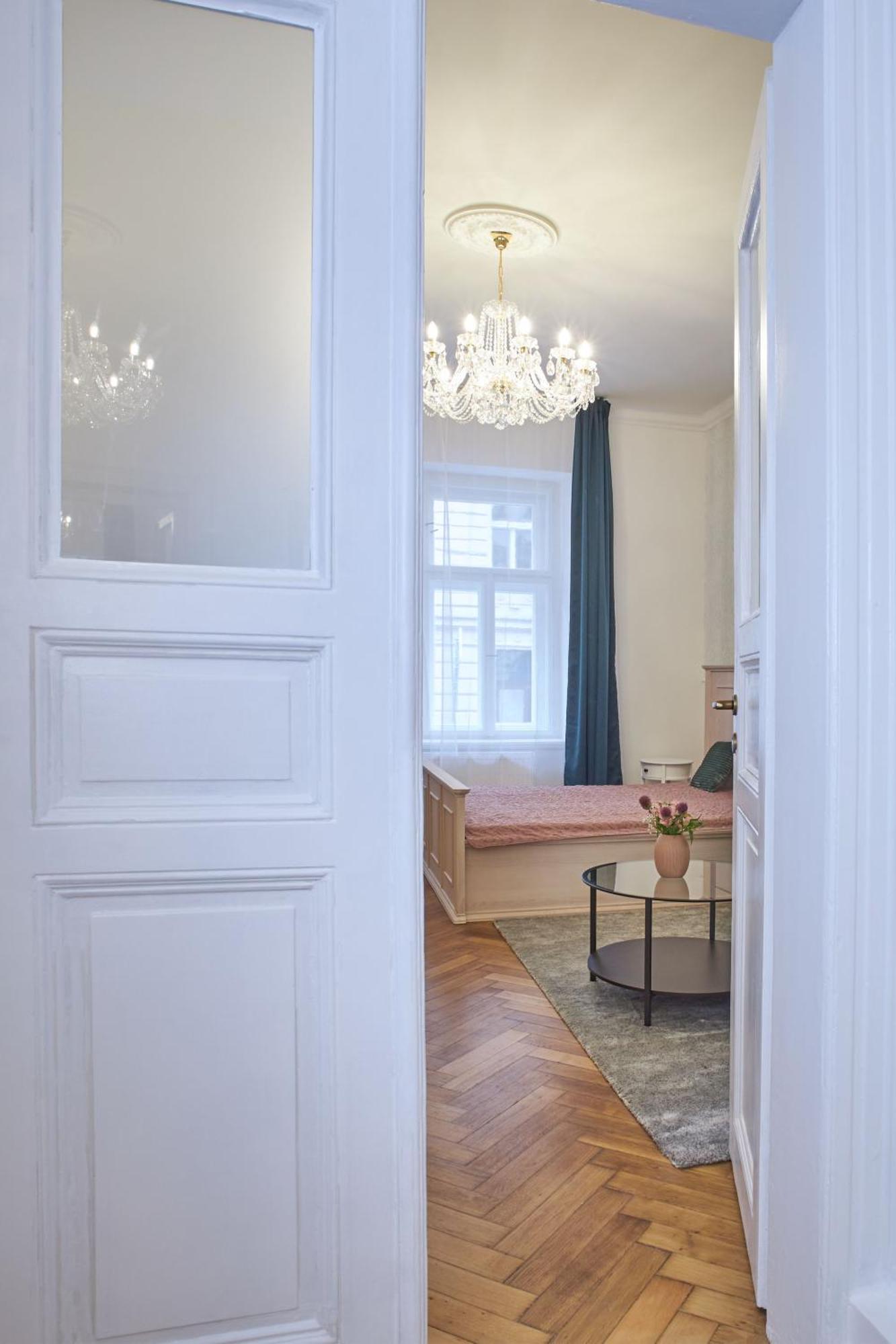 National Theatre Elegance Appart hôtel